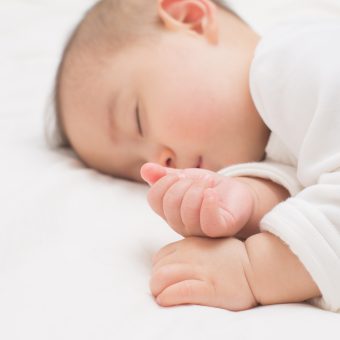 4 formas de insonorizar la habitación de un bebé