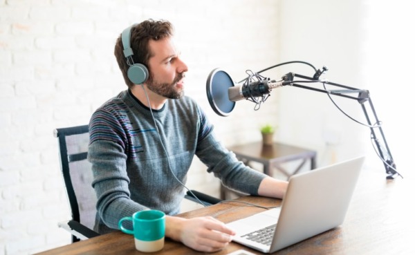 Cómo insonorizar una sala para podcasts