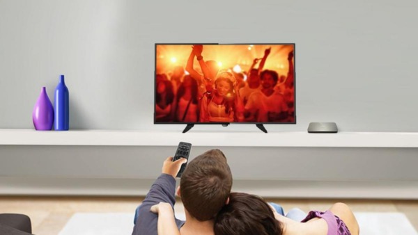 Cómo detener la vibración del sonido del televisor: 17 consejos sencillos