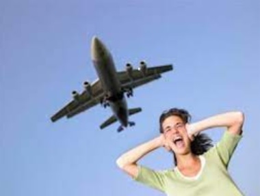 ¿Un toque de queda frenaría el ruido del aeropuerto?